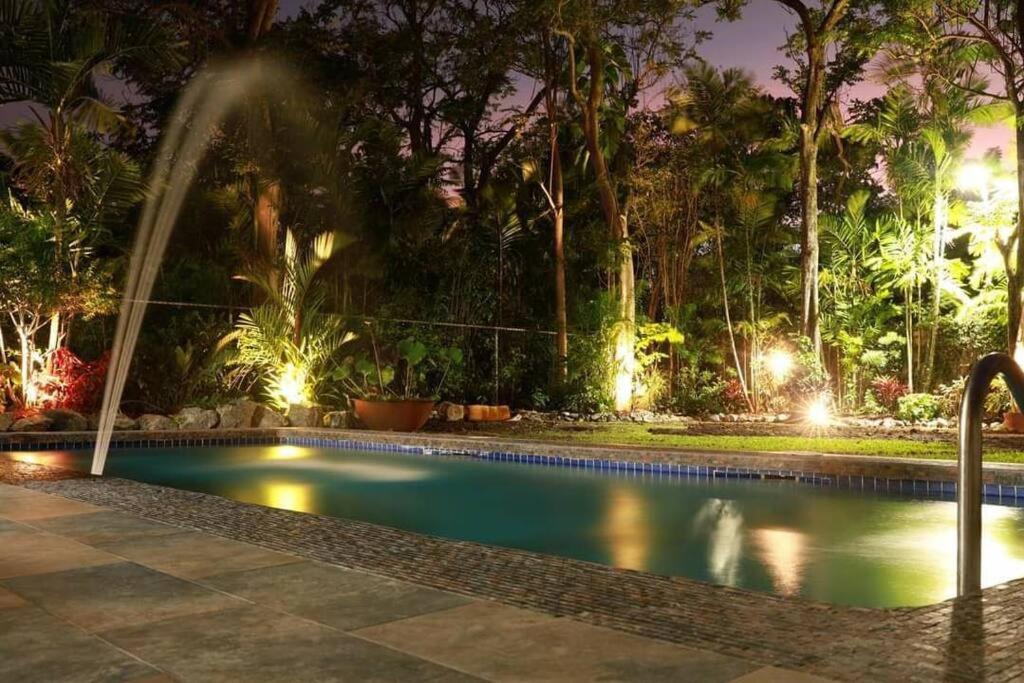 Reefside Villa Crown Point Exterior photo